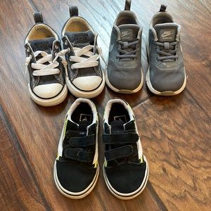 Lot of toddler shoes